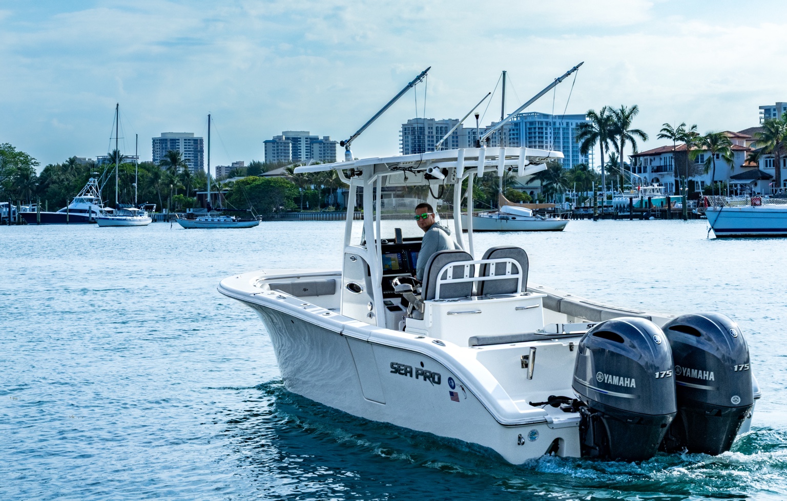 Original photo of the Boat Bros Tours Sea Pro with captain aboard in Palm Beach